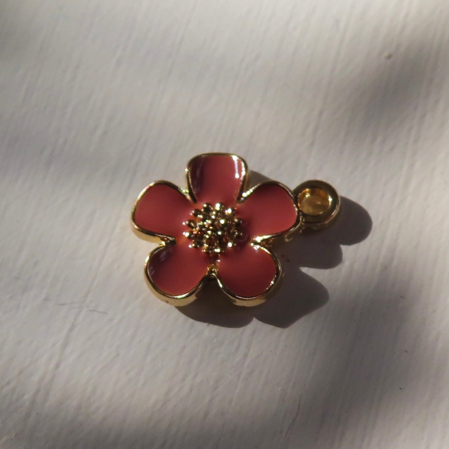Bedel | emaille bloem 16x13 mm