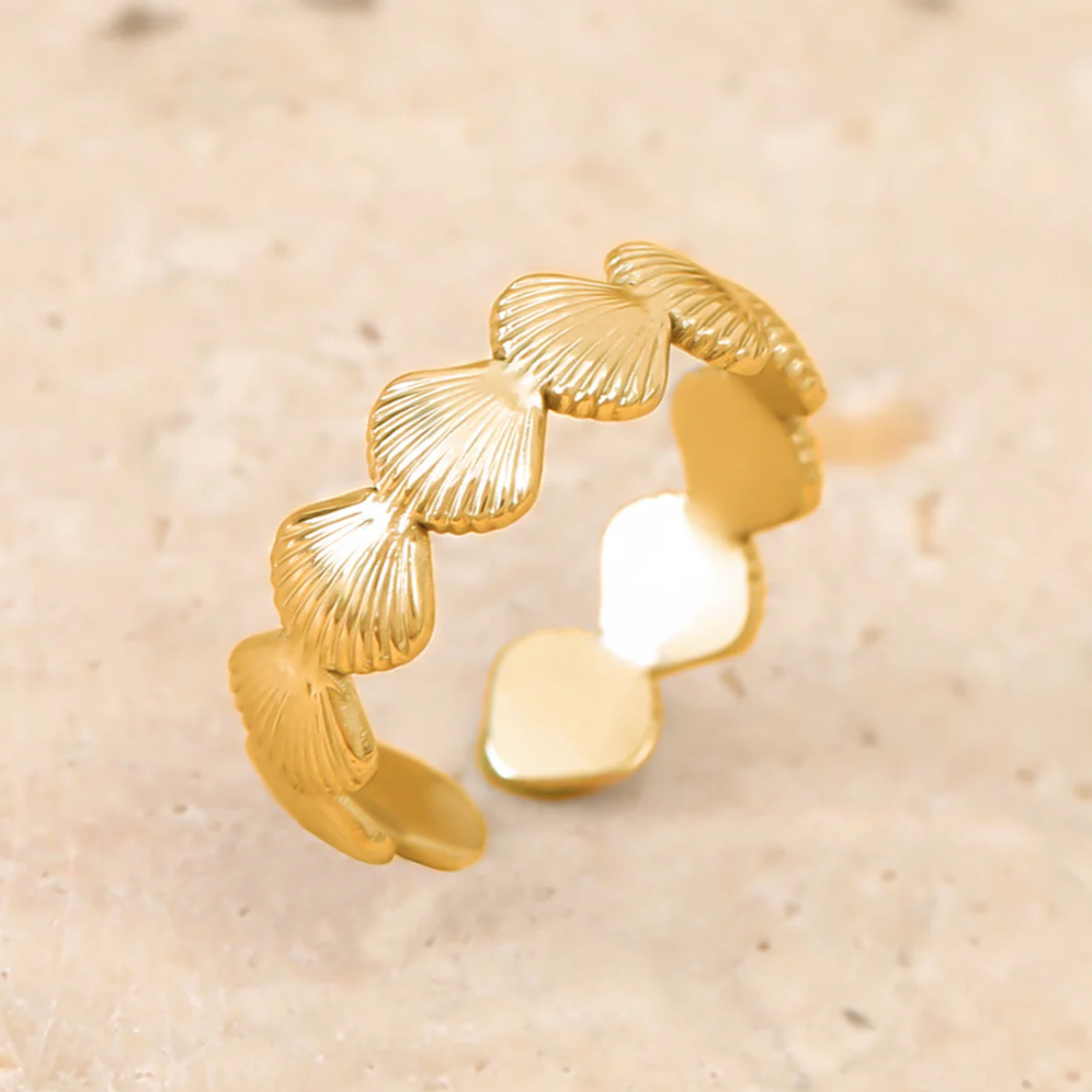 Ring | BEACH